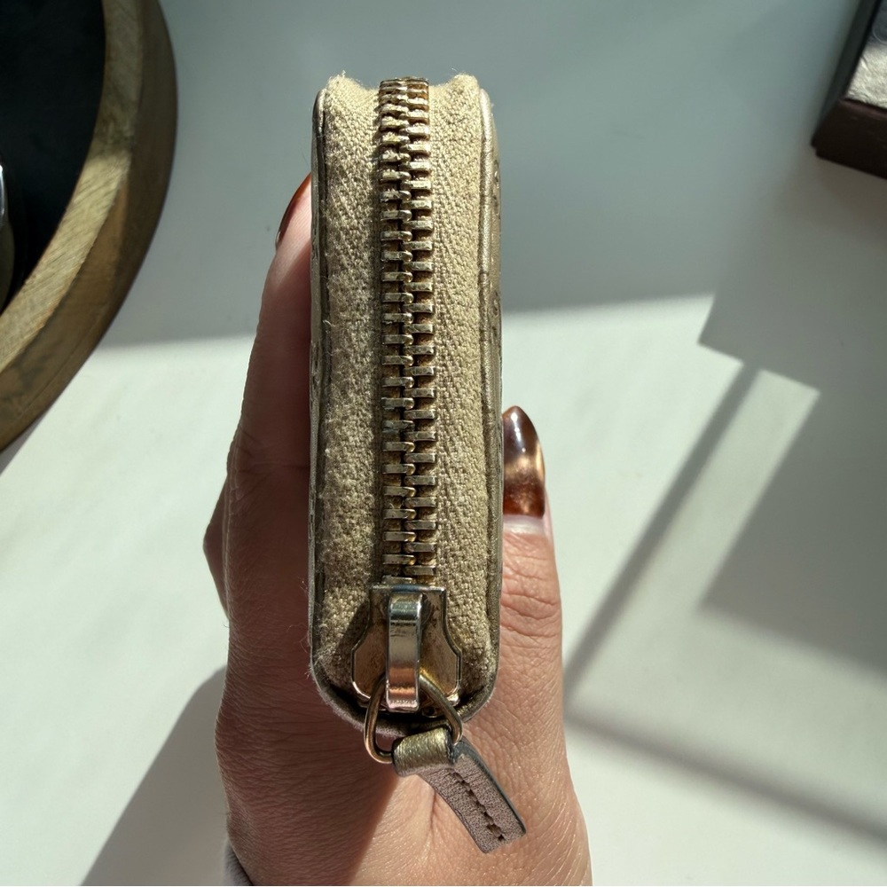 Gucci Microguccissima Zippered card case - Picture 9 of 12